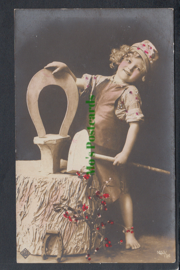 Children - Young Child With Horseshoe