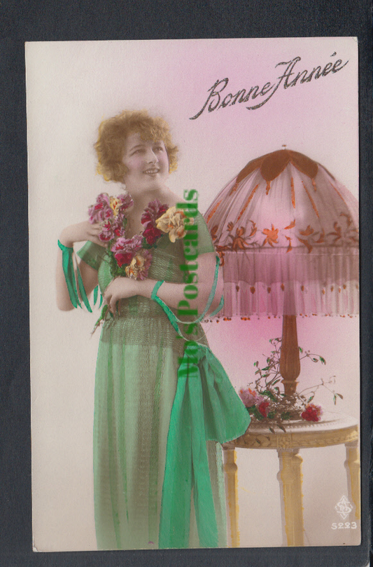 Greetings - Happy New Year - Bonne Annee