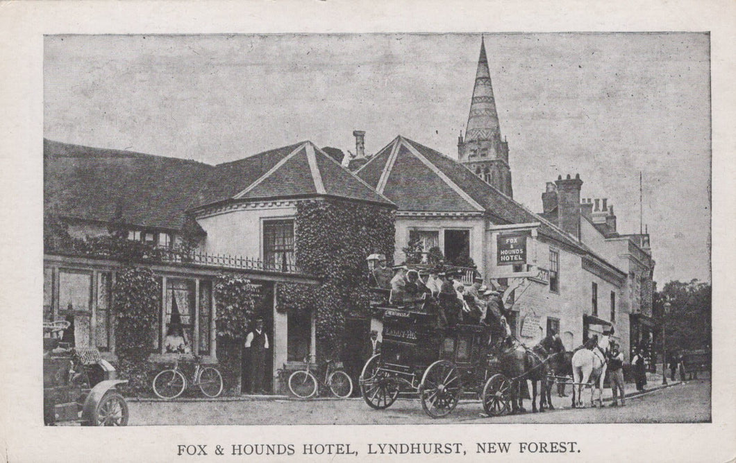 Hampshire Postcard - Fox & Hounds Hotel, Lyndhurst, New Forest - Mo’s Postcards 