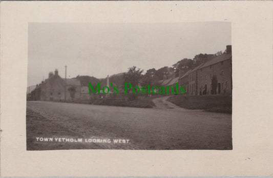 Town Yetholm Looking West