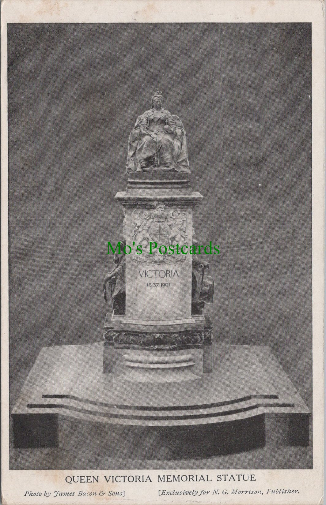Queen Victoria Memorial Statue