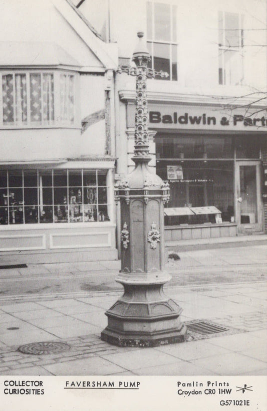 Kent Postcard - Faversham Pump - Mo’s Postcards 