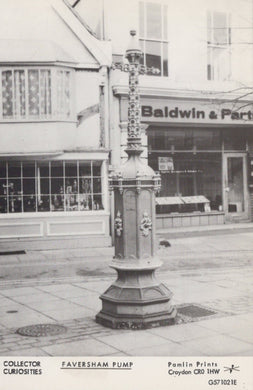Kent Postcard - Faversham Pump - Mo’s Postcards 