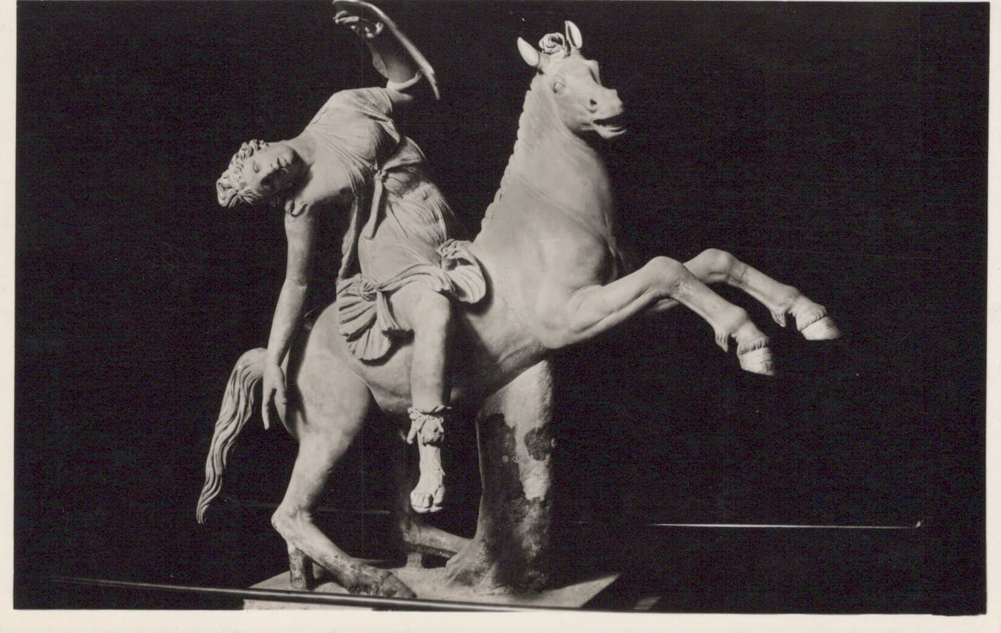 Italy Postcard - Napoli Museum - Museo Nazionale - Amazzone Ferita (Scultura Antica) - Mo’s Postcards 
