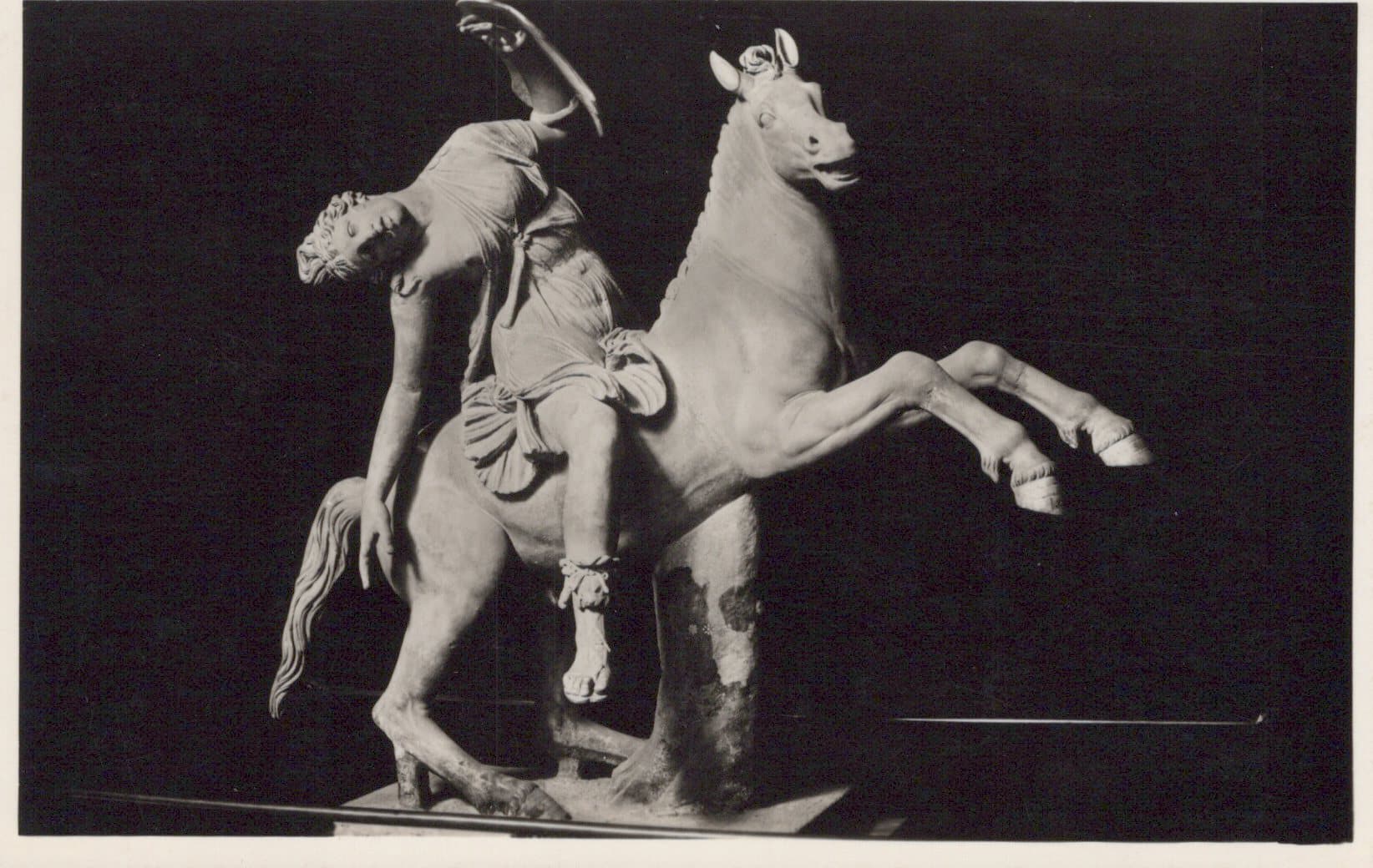 Italy Postcard - Napoli Museum - Museo Nazionale - Amazzone Ferita (Scultura Antica) - Mo’s Postcards 