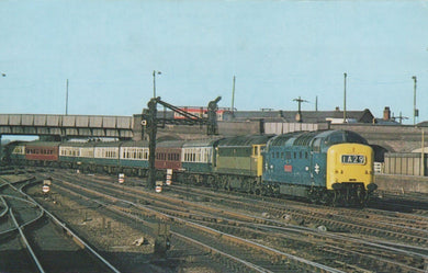 Railways Postcard - Class 55 'Deltic' No.D9019 'Royal Highland Fusilier' at Doncaster in 1969 - Mo’s Postcards 