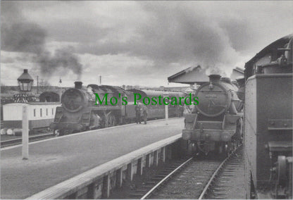 Railways Postcard - Trains at Elgin