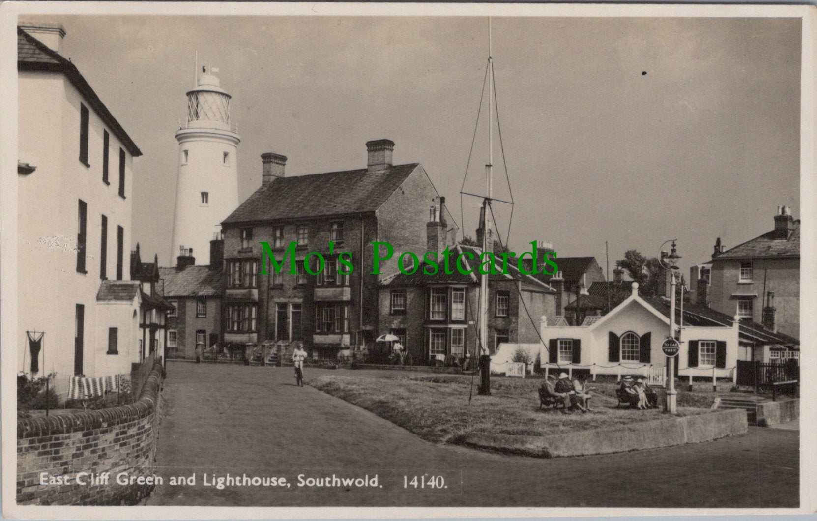 East Cliff Green & Lighthouse, Southwold