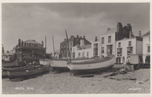 Kent Postcard - Deal Beach, 1967 - Mo’s Postcards 