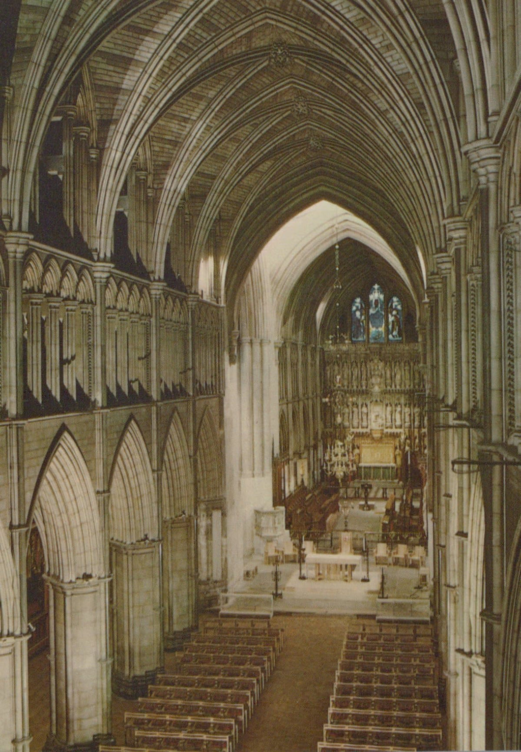 London Postcard - Nave Looking East, Southwark Cathedral - Mo’s Postcards 