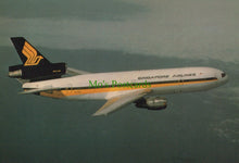 Load image into Gallery viewer, Aviation Postcard - McDonnel Douglas DC-10-30 Singapore Airlines Aeroplane - Mo’s Postcards 
